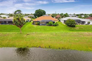 20 Medalist Ct, Rotonda West, FL 33947 - Photo 11