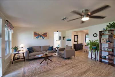459 E Baffin Drive, Venice, FL 34293 - Photo 7