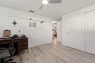 459 E Baffin Dr, Venice, FL 34293 - Photo 33