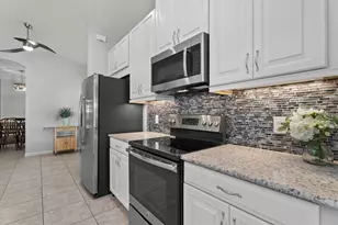 5958 Anise Dr, Sarasota, FL 34238 - Photo 9