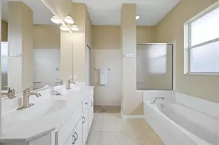 762 Silk Oak Dr, Venice, FL 34293 - Photo 11