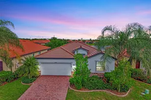 9824 Hilltop Dr, Venice, FL 34292 - Photo 7