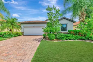 9824 Hilltop Dr, Venice, FL 34292 - Photo 5