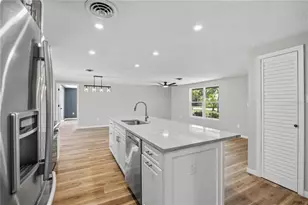 386 Cabana Rd, Venice, FL 34293 - Photo 13