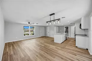 386 Cabana Rd, Venice, FL 34293 - Photo 13
