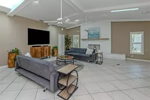 750 Shetland Cir, Nokomis, FL 34275 - Photo 5