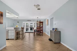 895 E Baffin Dr, Venice, FL 34293 - Photo 23