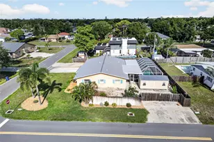 895 E Baffin Dr, Venice, FL 34293 - Photo 73