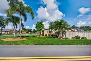 895 E Baffin Dr, Venice, FL 34293 - Photo 71