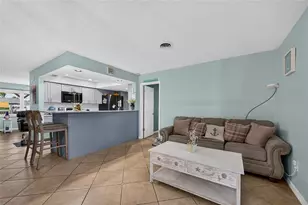 895 E Baffin Dr, Venice, FL 34293 - Photo 37