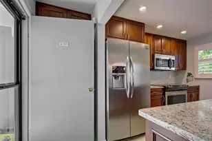 232 St Augustine Ave, Venice, FL 34285 - Photo 7