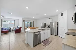 17917 Canopy Pl, Bradenton, FL 34211 - Photo 11