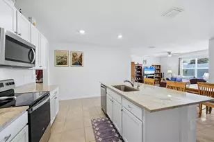 17917 Canopy Pl, Bradenton, FL 34211 - Photo 9
