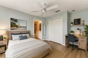 262 Palmetto Dr, Venice, FL 34293 - Photo 13