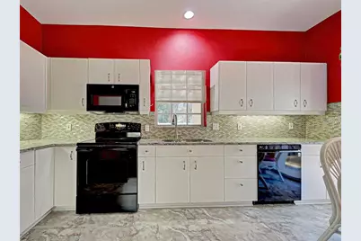 1275 Berkshire Circle, Venice, FL 34292 - Photo 9
