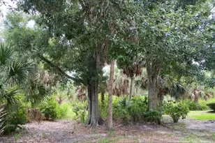 1275 Berkshire Cir, Venice, FL 34292 - Photo 13