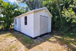 385 Pelican Rd, Venice, FL 34293 - Photo 23