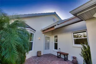 831 Harrington Lake Ln, Venice, FL 34293 - Photo 3