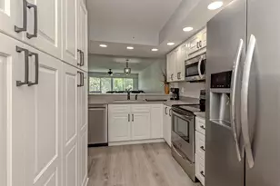 210 Silver Lake Dr, Venice, FL 34292 - Photo 15