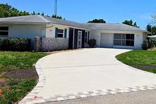 352 Pine Tree Rd, Venice, FL 34293 - Photo 3