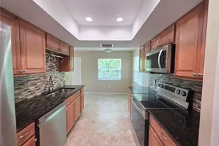 352 Pine Tree Rd, Venice, FL 34293 - Photo 13