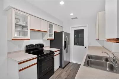631 Foxwood Boulevard #256, Englewood, FL 34223 - Photo 13