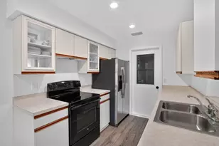 631 Foxwood Blvd, Englewood, FL 34223 - Photo 13