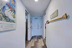 633 Alhambra Rd, Venice, FL 34285 - Photo 5
