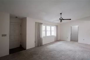 105 Woodingham Dr, Venice, FL 34292 - Photo 5
