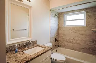 105 Woodingham Dr, Venice, FL 34292 - Photo 15