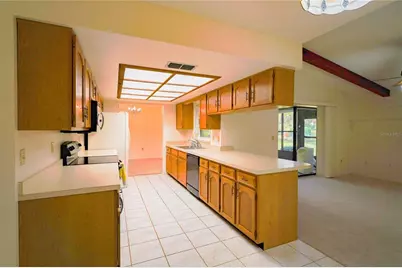 105 Woodingham Drive, Venice, FL 34292 - Photo 9