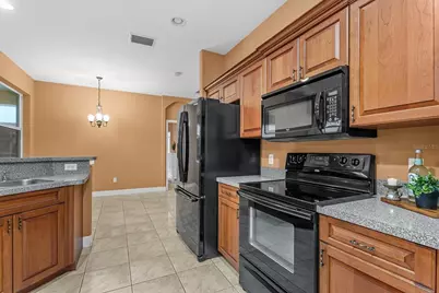 7289 Tropicaire Blvd, North Port, FL 34290 - Photo 5