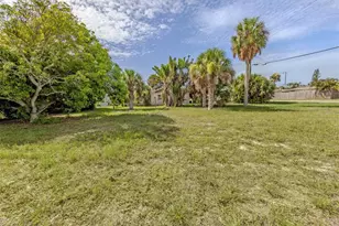 730 S Venice Blvd, Venice, FL 34293 - Photo 23