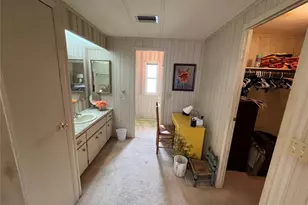 900 Jolanda Cir, Venice, FL 34285 - Photo 39