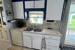 900 Jolanda Cir, Venice, FL 34285 - Photo 19
