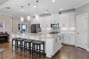 5365 Salcano St, Sarasota, FL 34238 - Photo 9