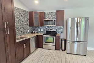 5042 Linda St, Venice, FL 34293 - Photo 7