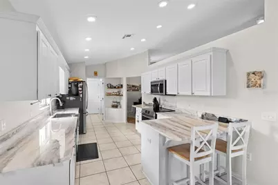 6921 Shimmering Drive, Lakeland, FL 33813 - Photo 9