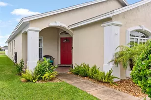 6921 Shimmering Dr, Lakeland, FL 33813 - Photo 3