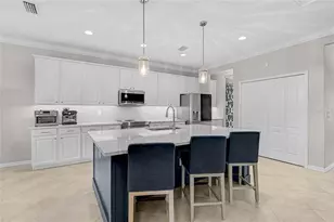 20275 Granlago Dr, Venice, FL 34293 - Photo 13