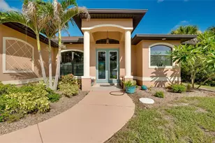 545 Pembroke Dr, Port Charlotte, FL 33954 - Photo 3