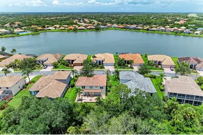 6988 74th Street Circle E, Bradenton, FL 34203 - Photo 5