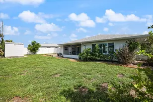 1330 Cambridge Dr, Venice, FL 34293 - Photo 29