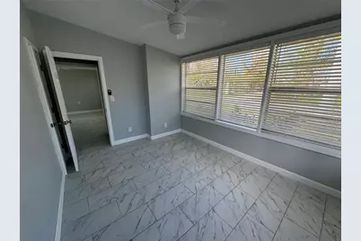 301 Colonia Lane W, Nokomis, FL 34275 - Photo 9