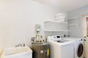 1716 Lakeside Dr, Venice, FL 34293 - Photo 27
