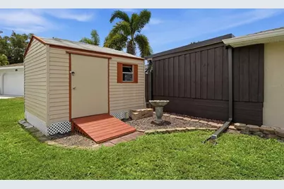 290 Capri Avenue, Venice, FL 34293 - Photo 43