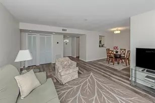 808 Capri Isles Blvd, Venice, FL 34292 - Photo 9
