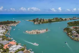 808 Capri Isles Blvd, Venice, FL 34292 - Photo 33