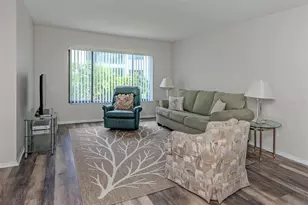 808 Capri Isles Blvd, Venice, FL 34292 - Photo 7