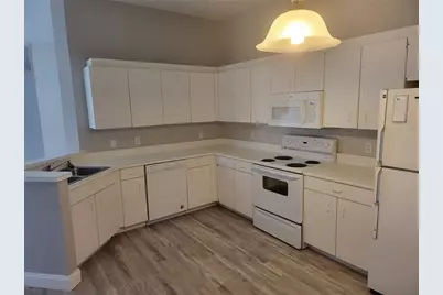 502 Catalina Isles Circle, Venice, FL 34292 - Photo 7